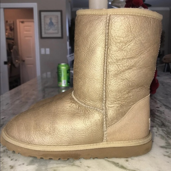 Uggs - Picture 3 of 5